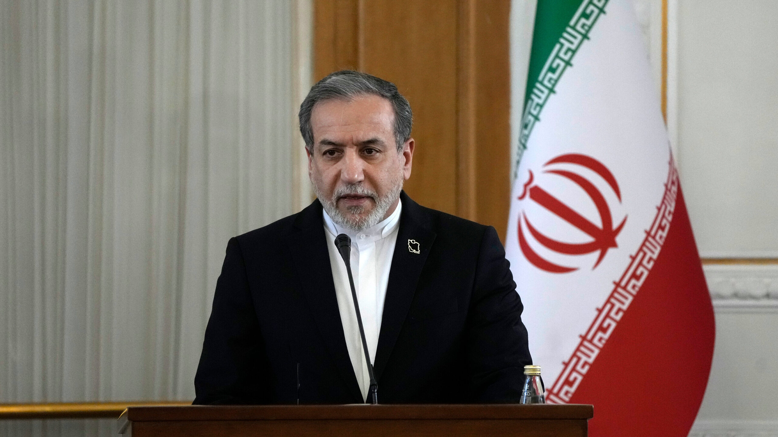 US and Iran Sign 60-Day Ceasefire Extension, Begin Broader Peace Negotiations