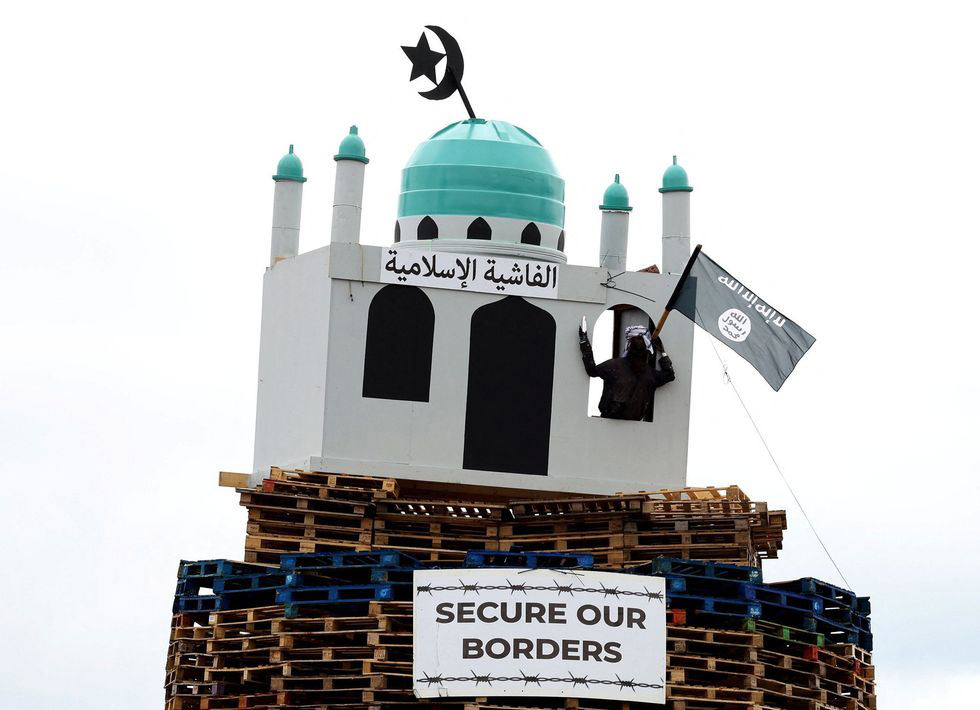 Northern Ireland Man Jailed After Placing Replica Mosque on Bonfire in Centuries-Old Tradition