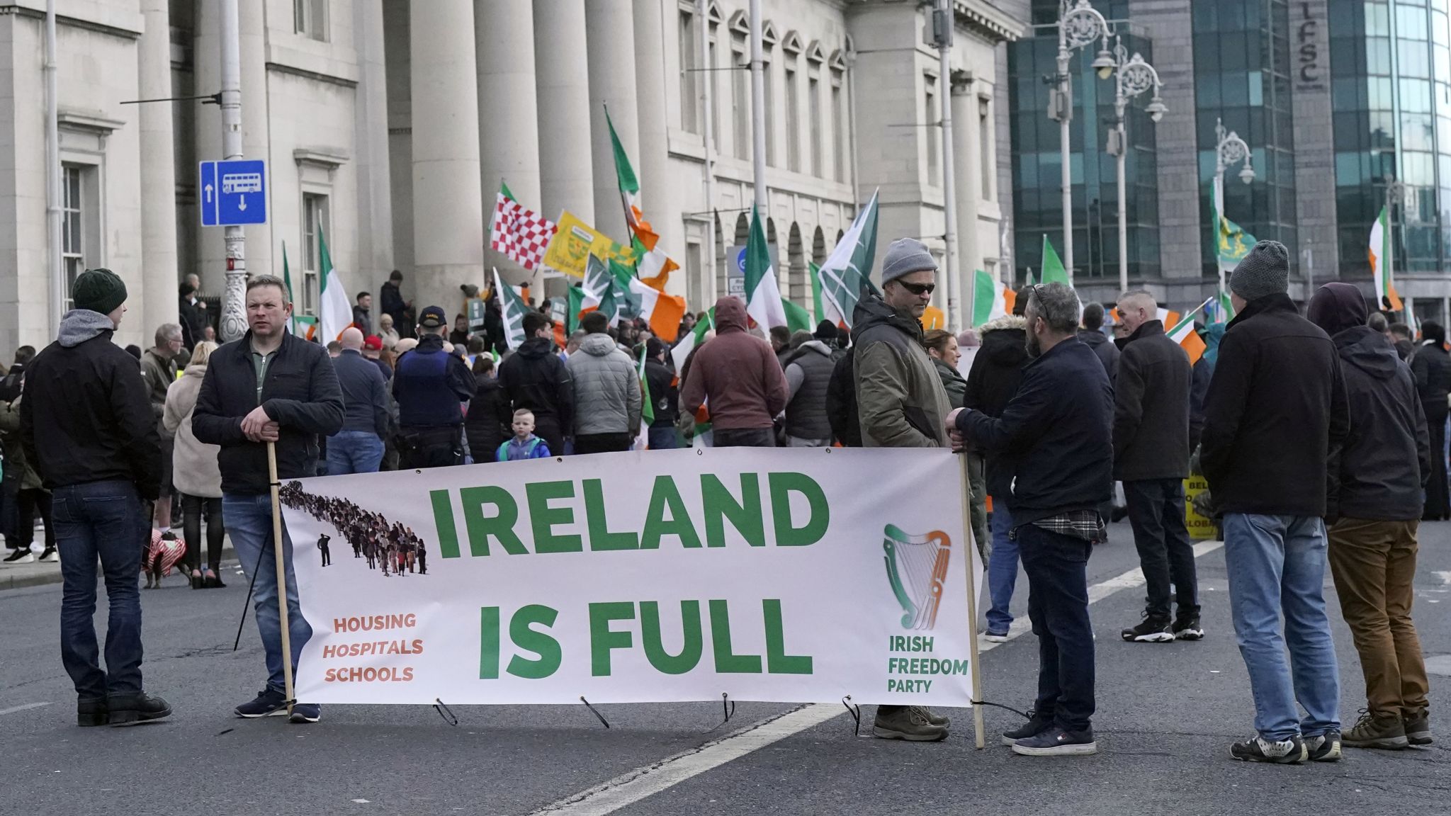 Ireland’s Political Elite Orchestrating Unwanted Mass Immigration, Experts Warn